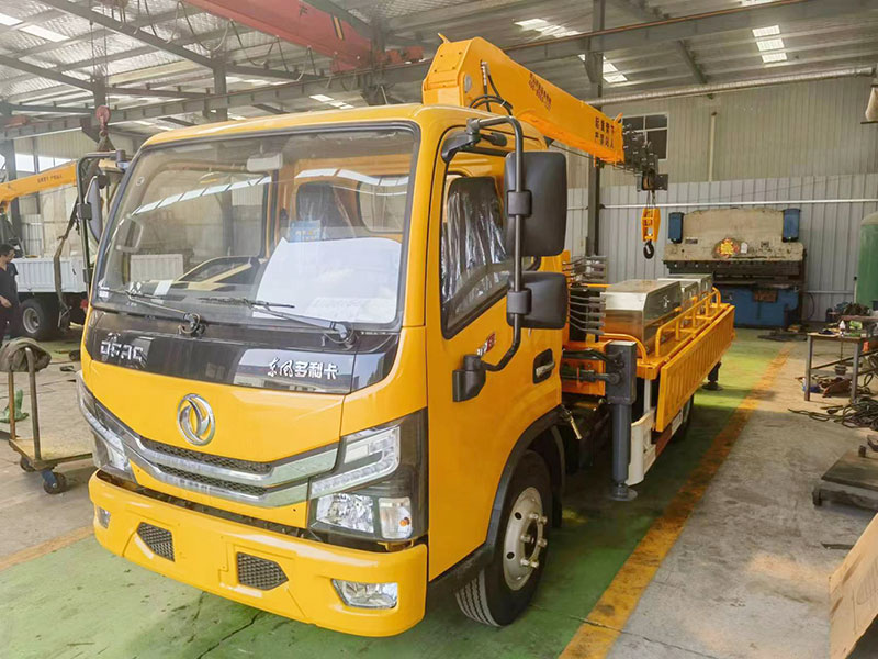 藍牌折臂高空作業車價格